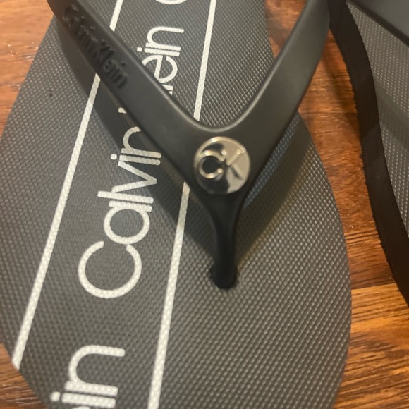 Calvin Klein Black Flip Flops - Picture 3 of 5